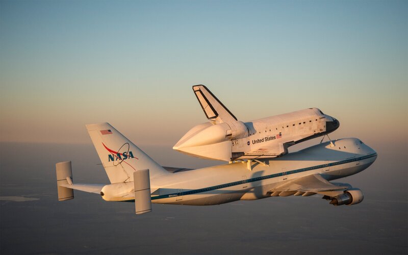 Space shuttle on Boeing 747