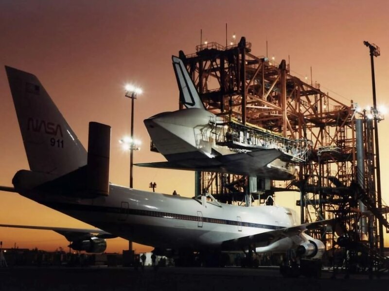Space shuttle on NASA 911