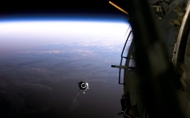 Spacecraft approaching space station