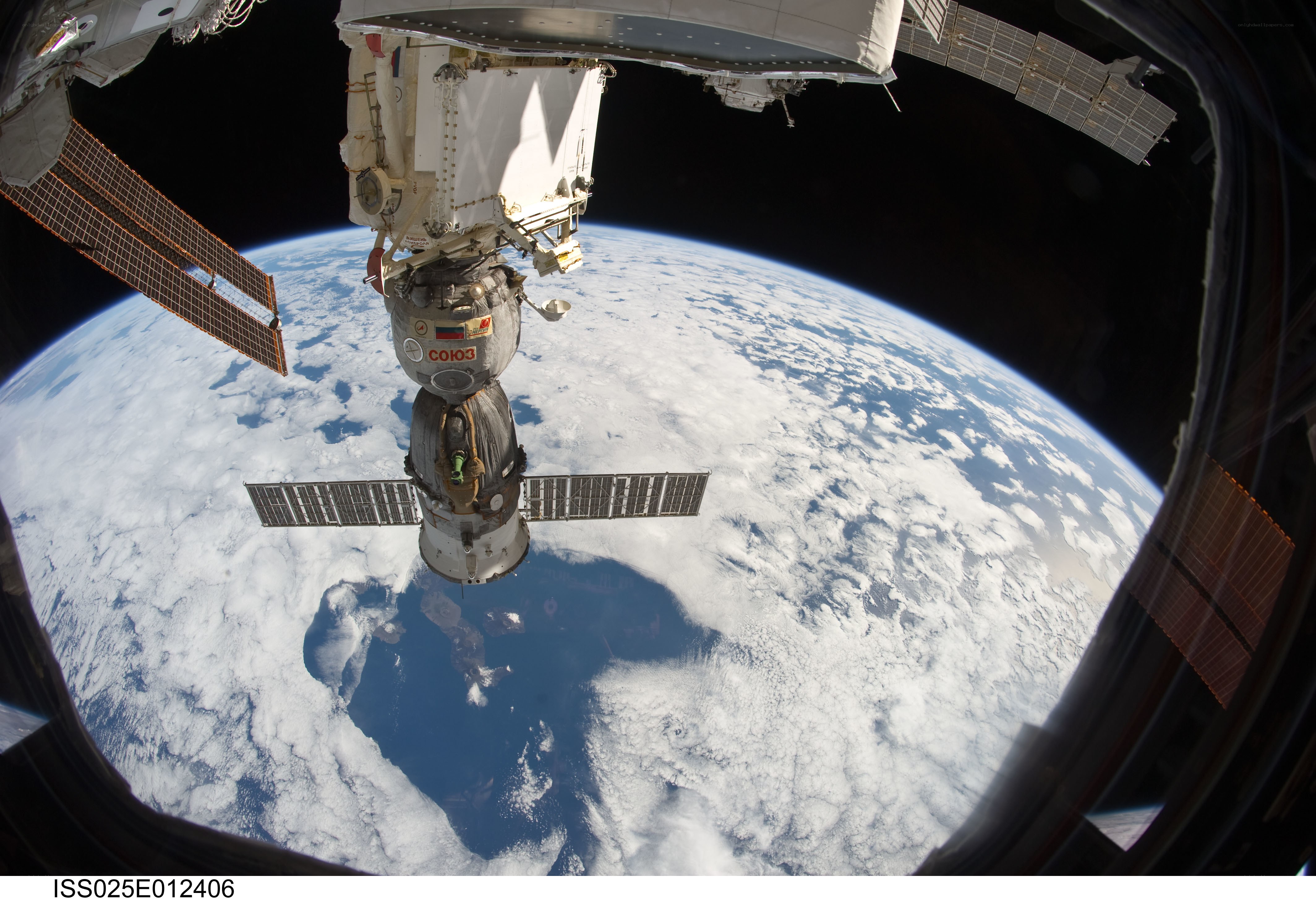Spacecraft docking with ISS