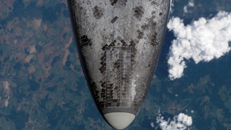 Spacecraft re-entry heat shield