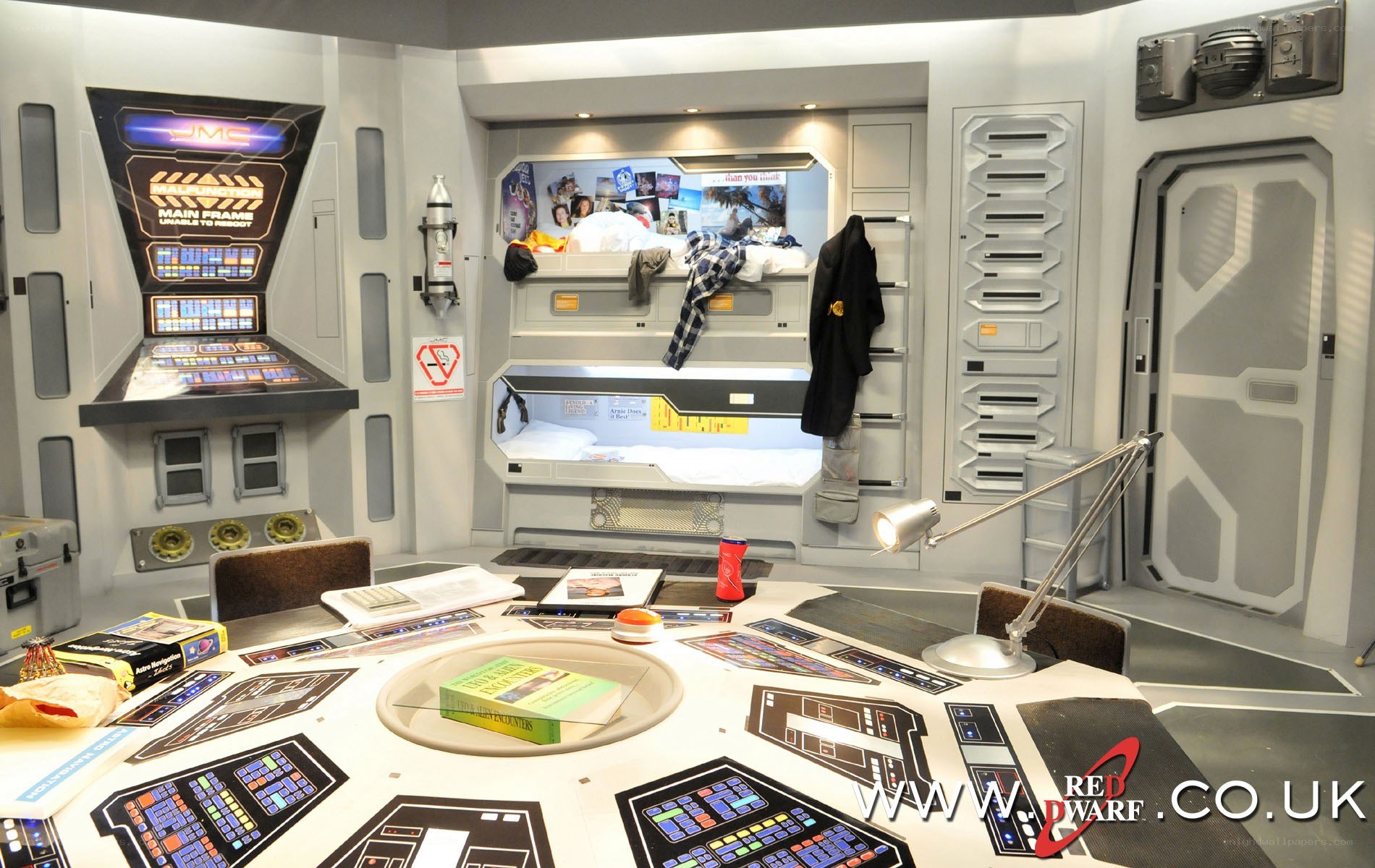 spaceship interior set