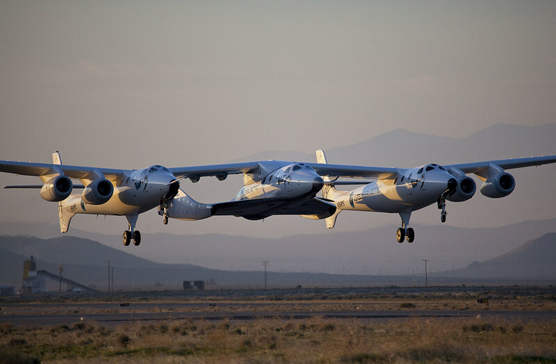 SpaceShipTwo launch aircraft