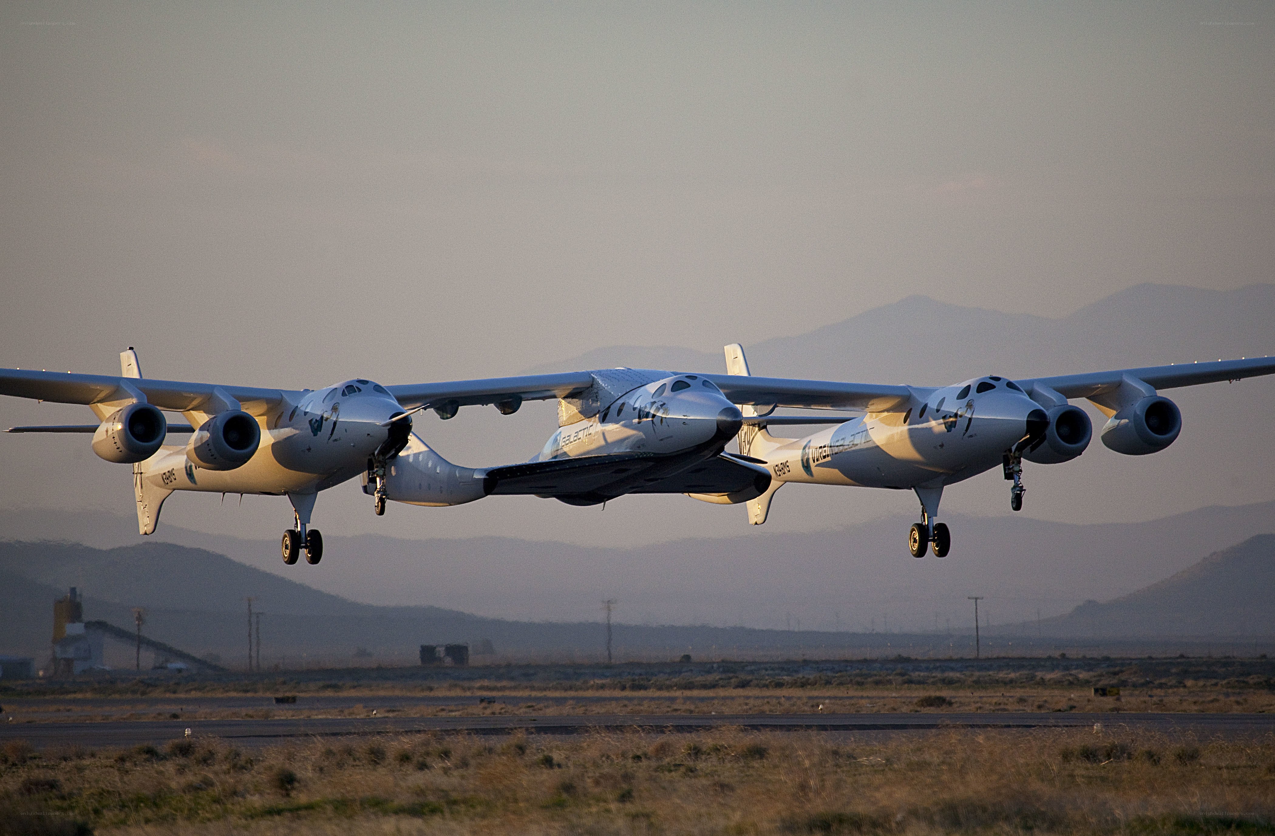 SpaceShipTwo launch aircraft