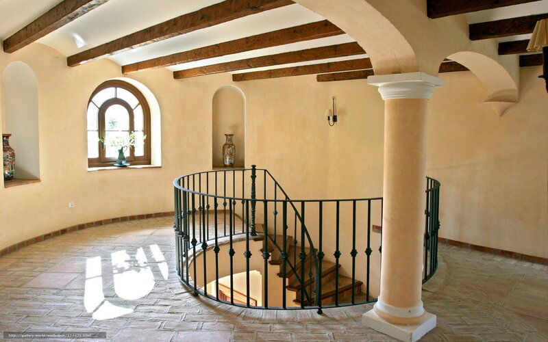 Spacious spiral staircase hall
