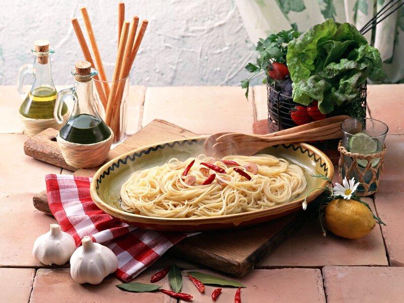 Spaghetti with fresh ingredients