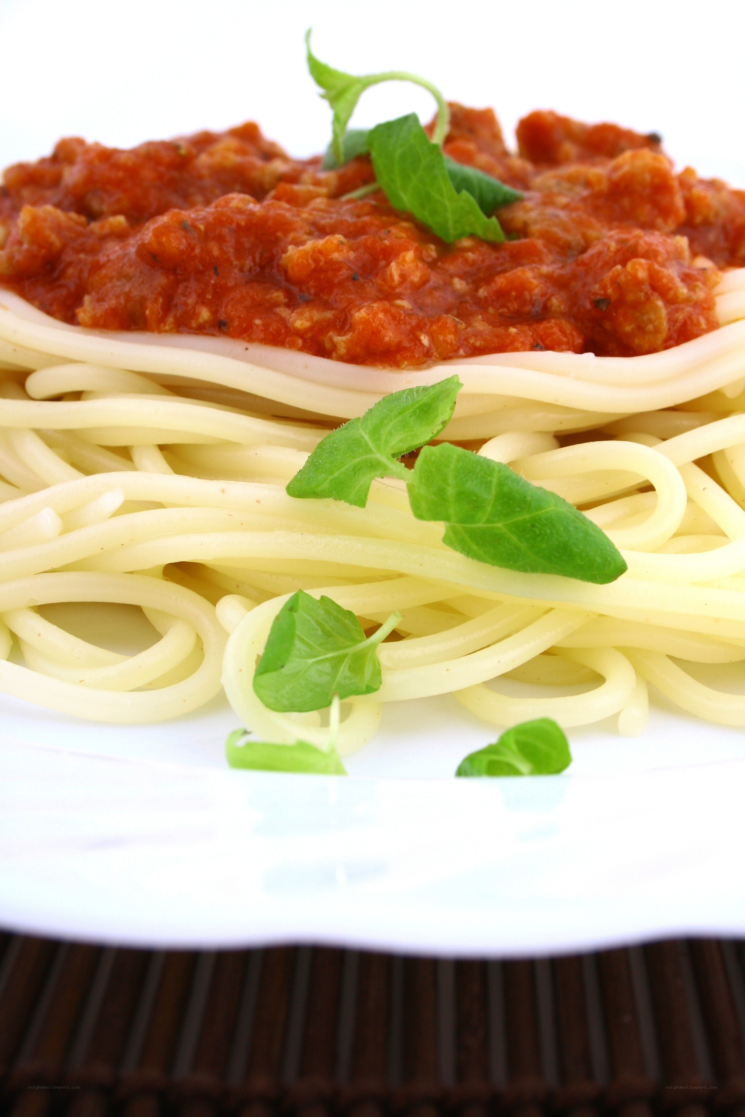 Spaghetti with tomato sauce