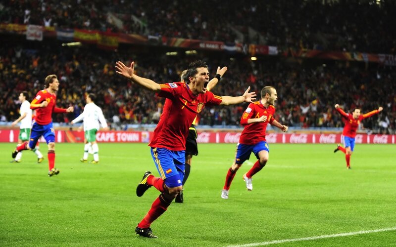 Spanish football players celebrating