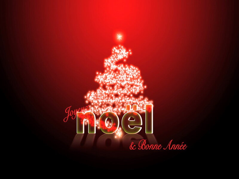 Sparkling Christmas Tree — Red, Festive, Night