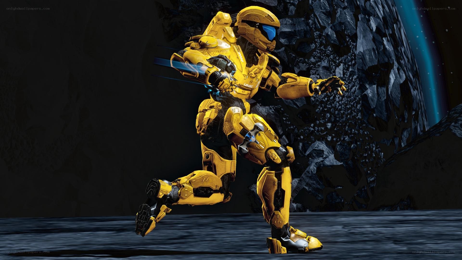 Spartan in yellow armor
