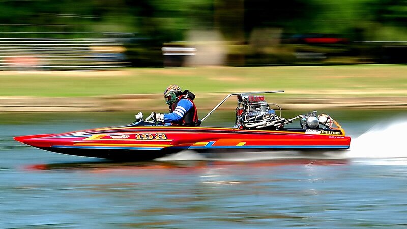 speed boat racing
