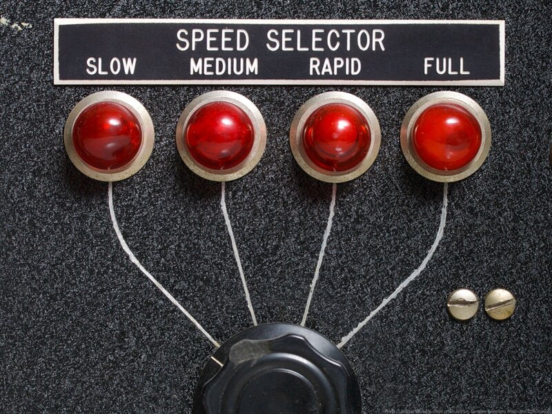 Speed selector control panel