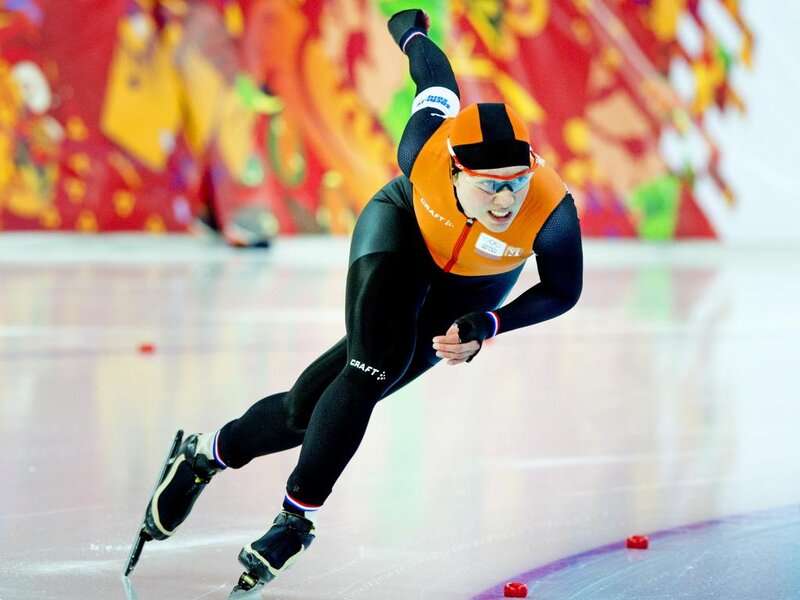 Speed Skater in Action — Black