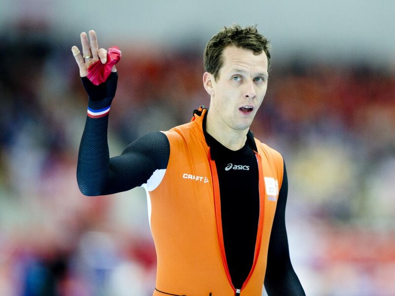 Speed Skater in Orange