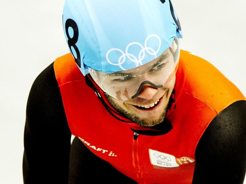 Speed Skater in Uniform — Red