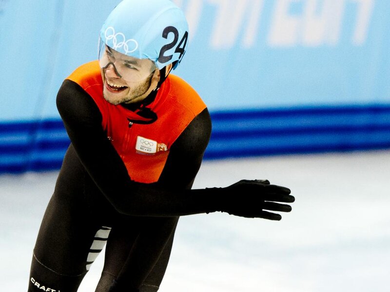 Speed Skater on Ice — Black, Competitive
