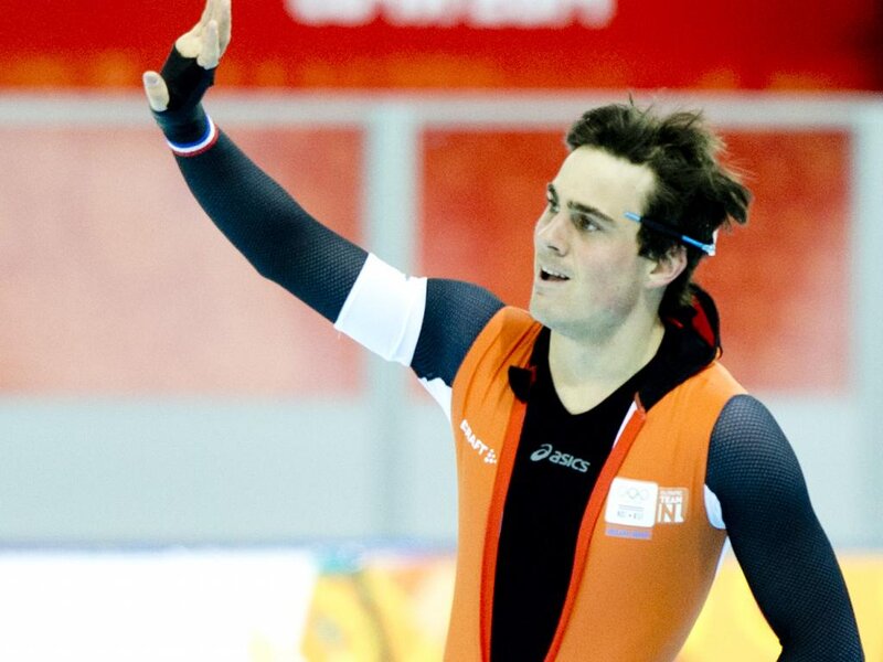 Speed Skater Raising Arm