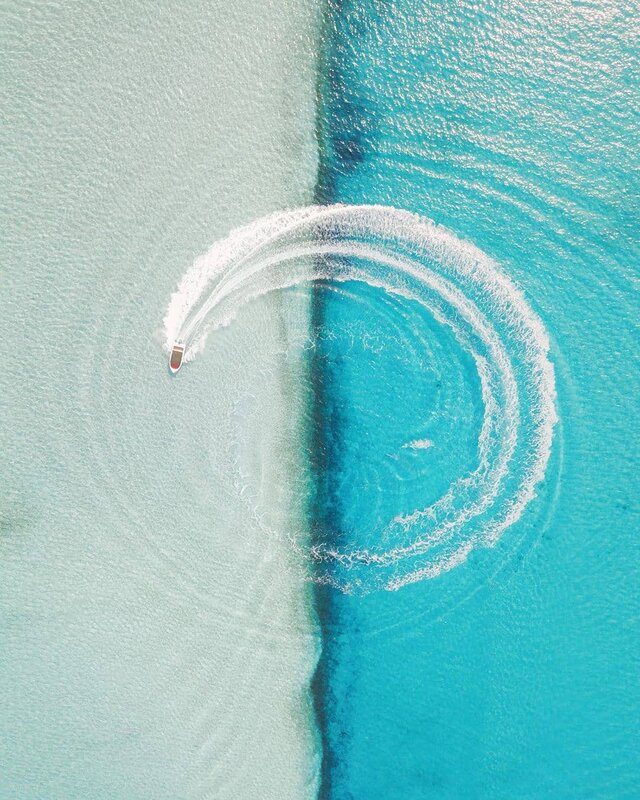 Speedboat Making a Turn