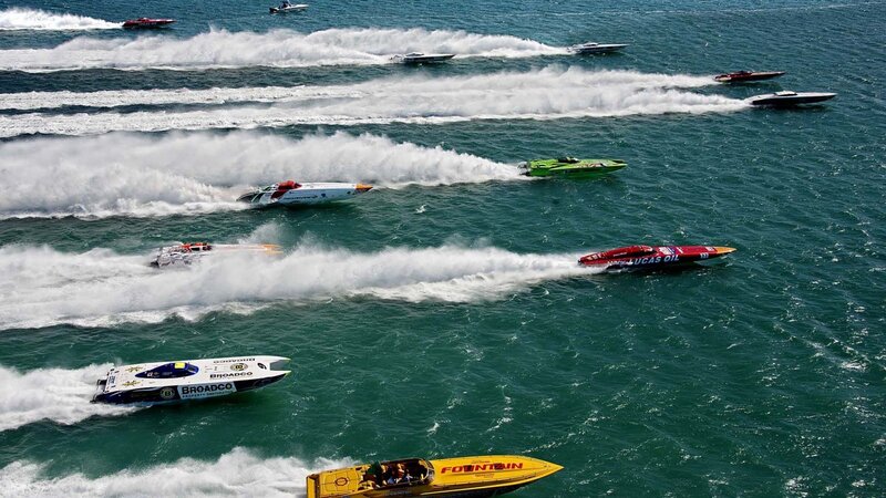 Speedboats Racing