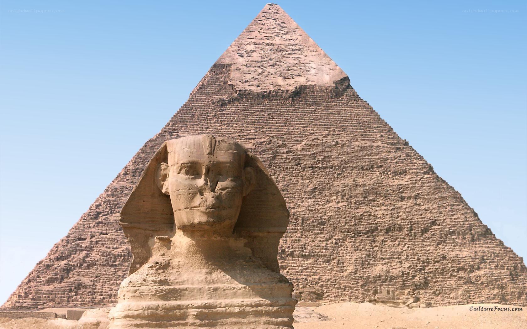 Sphinx and pyramid in Giza