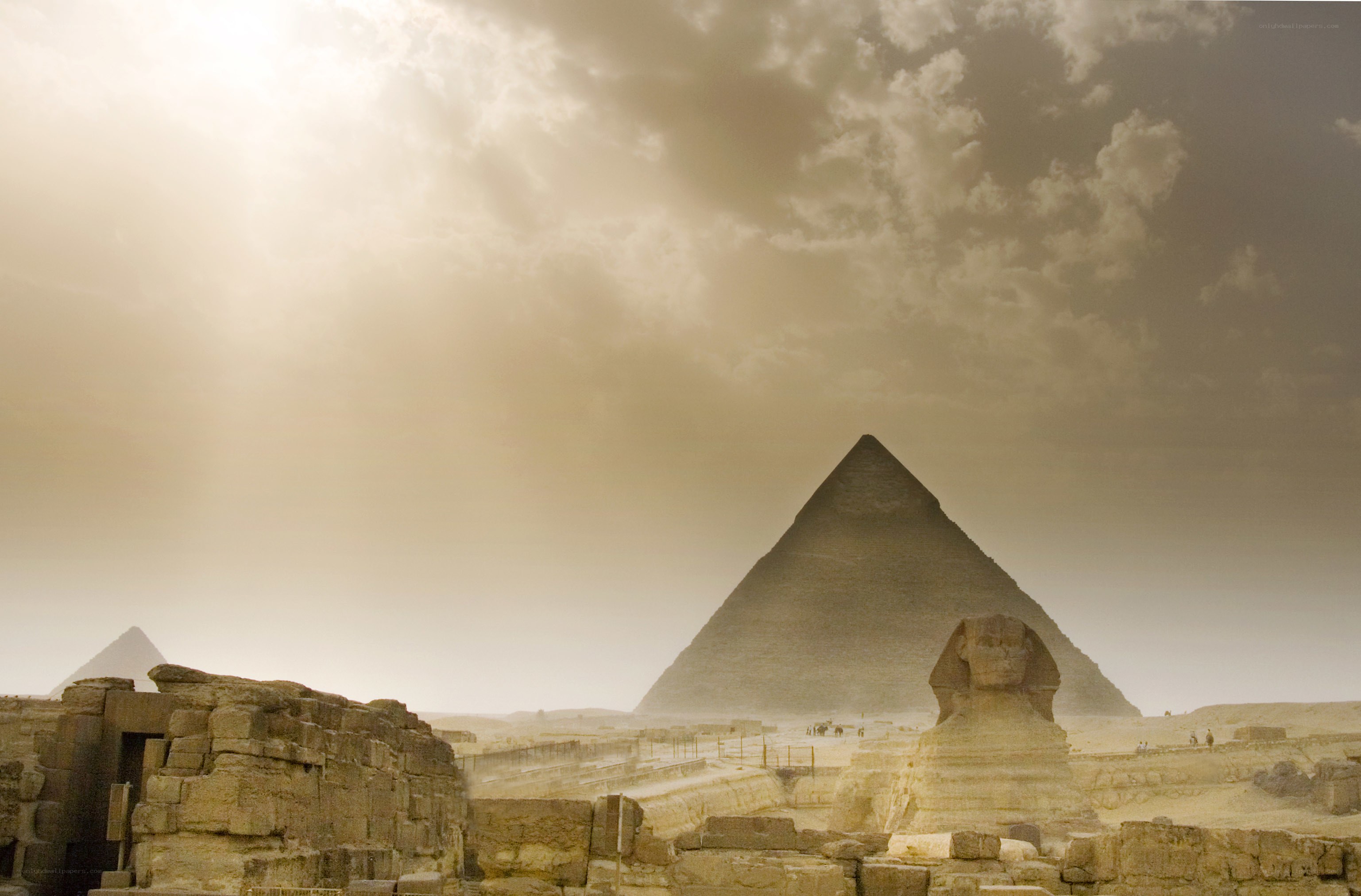 Sphinx and pyramids at Giza