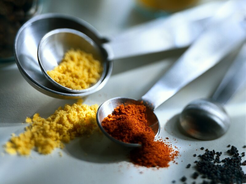 spices in measuring spoons
