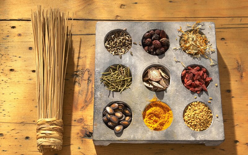 Spices in Stone Tray — Brown