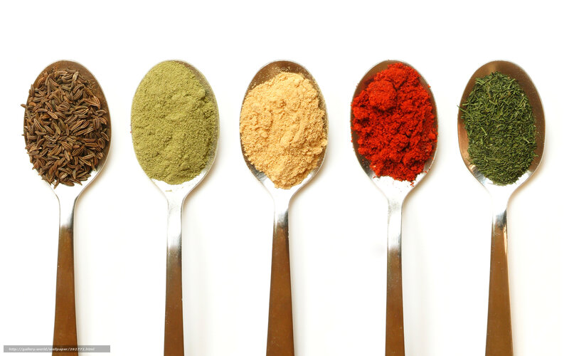 spices on spoons