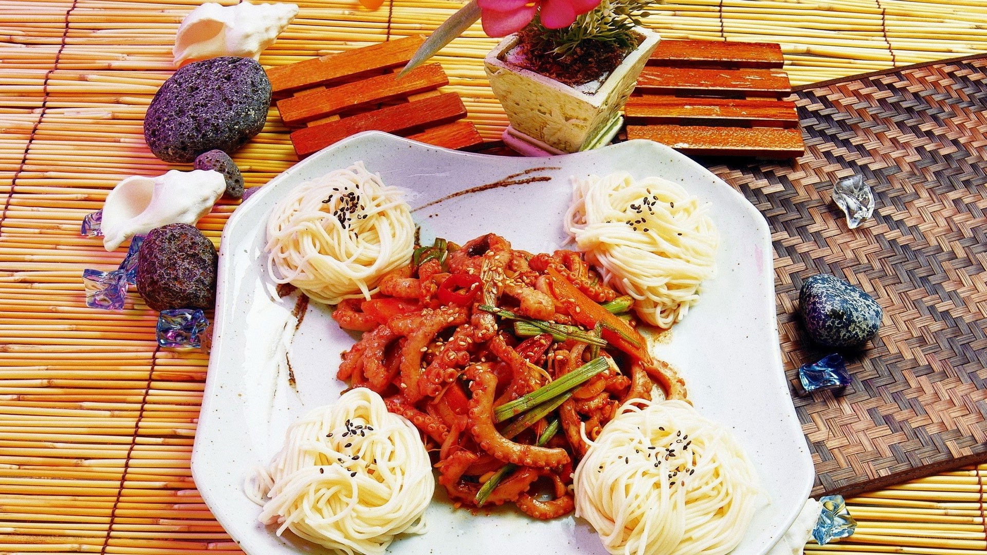 Spicy octopus with noodles