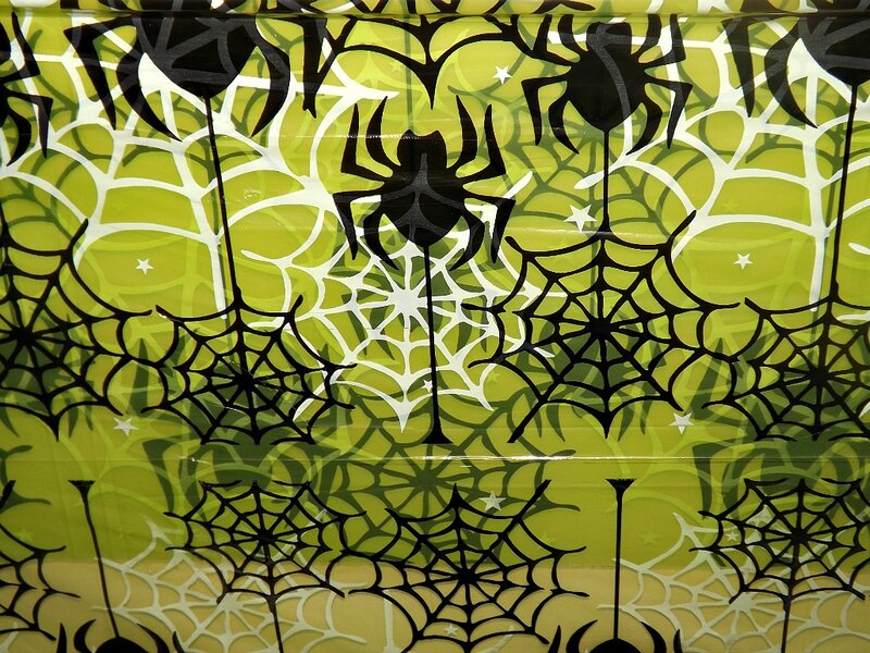 Spiders on Web Pattern