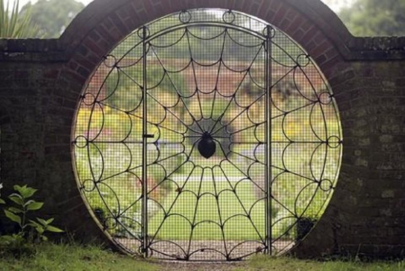 Spiderweb Gate
