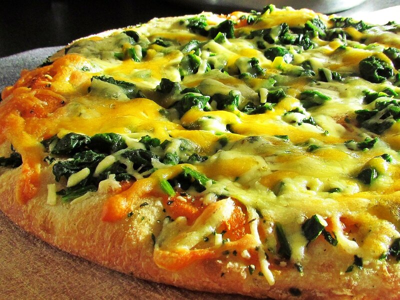 Spinach and Cheese Pizza