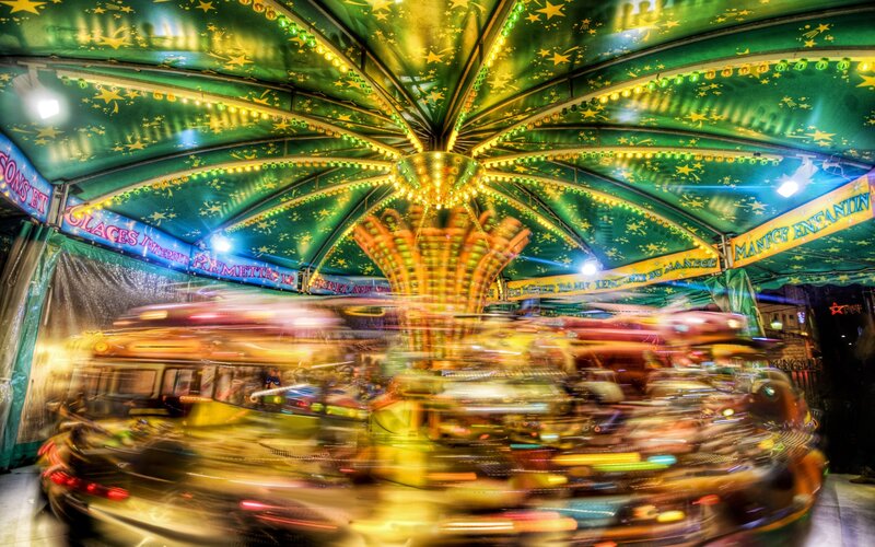 Spinning Carnival Ride — Green