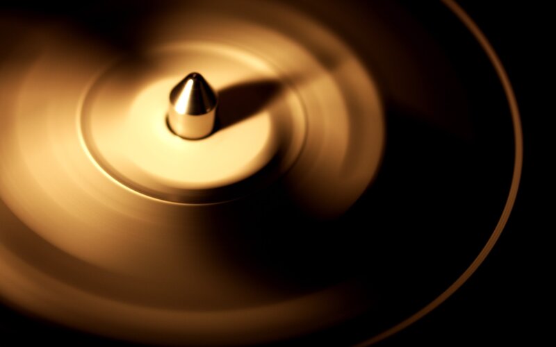 Spinning record player turntable