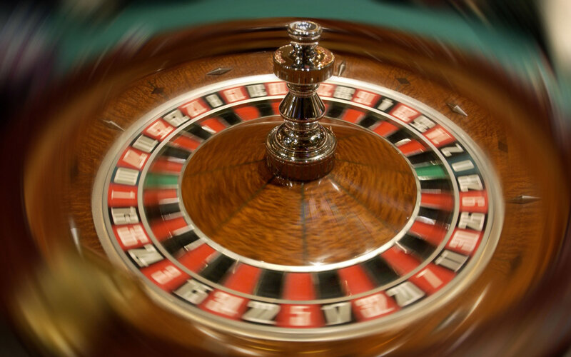 Spinning Roulette Wheel — Red