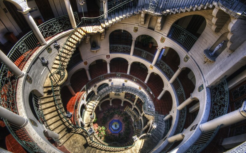 Spiral Staircase Courtyard — White