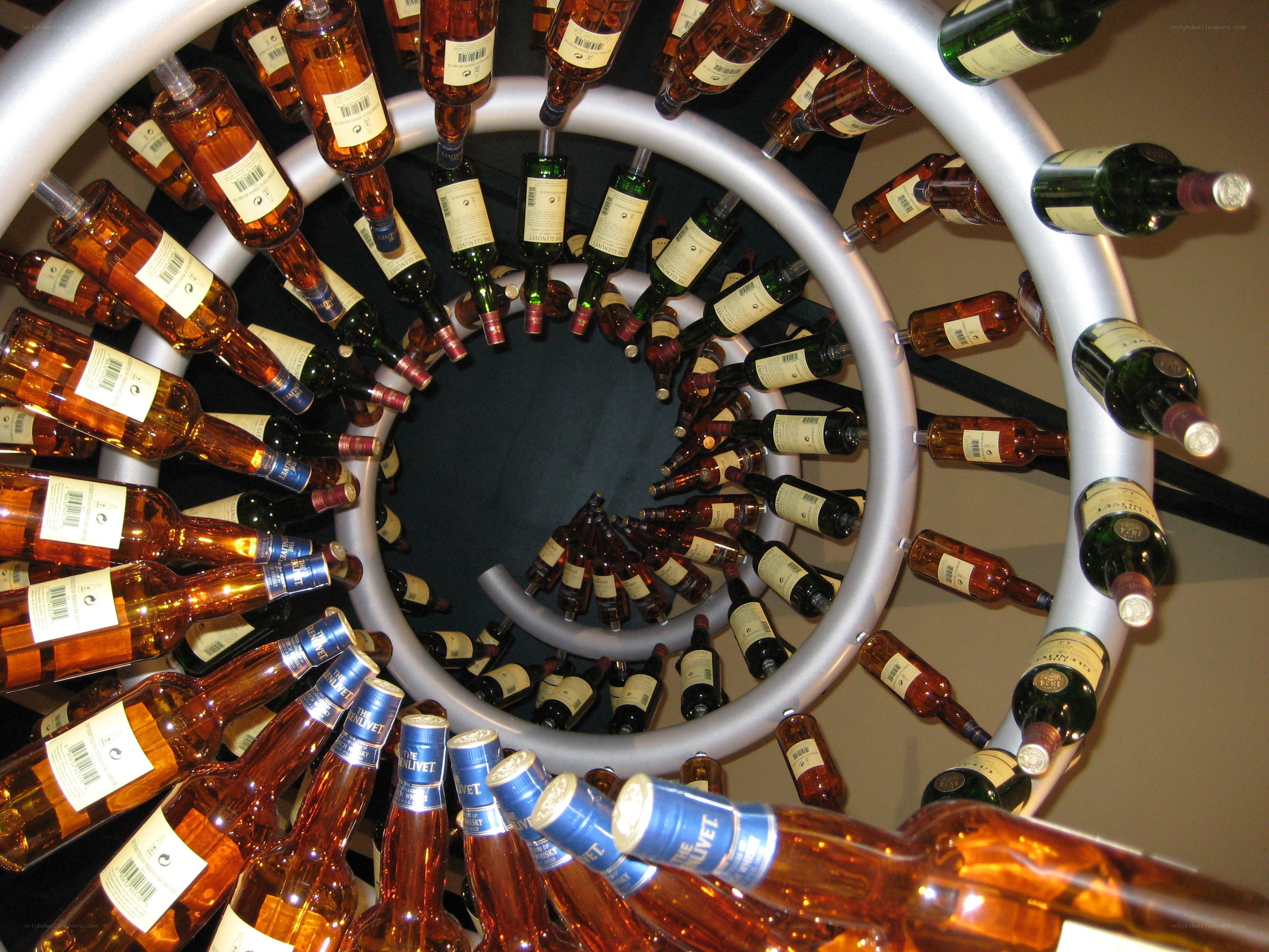 Spiral wine bottle display