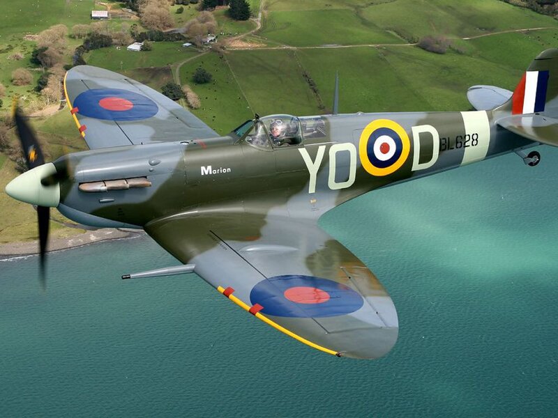 Spitfire Aircraft in Flight — Green, Serene