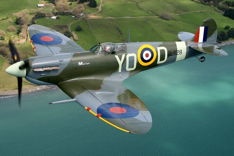 Spitfire Aircraft in Flight — Green