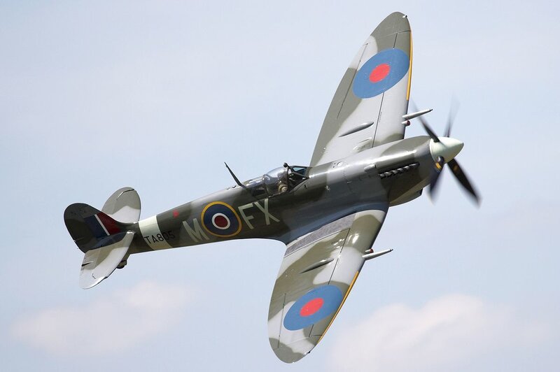 Spitfire Fighter Plane — Gray, Dynamic