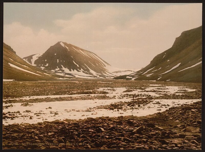 Spitsbergen Tverdalen and Advent Bay