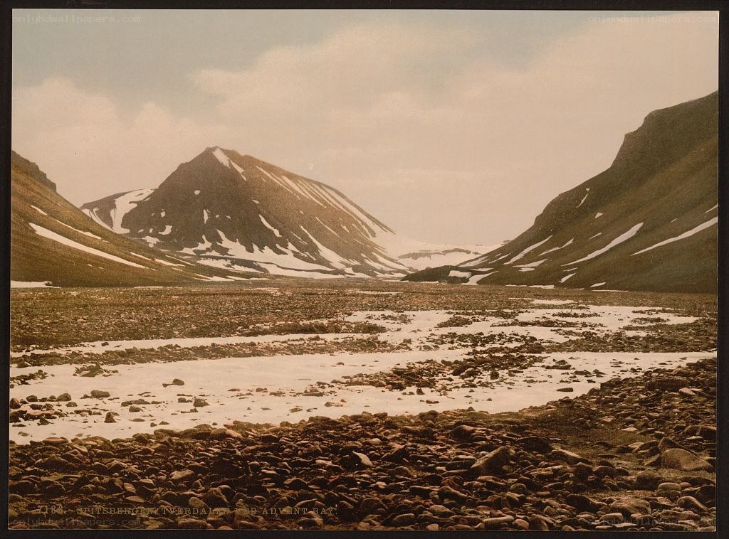 Spitsbergen Tverdalen and Advent Bay