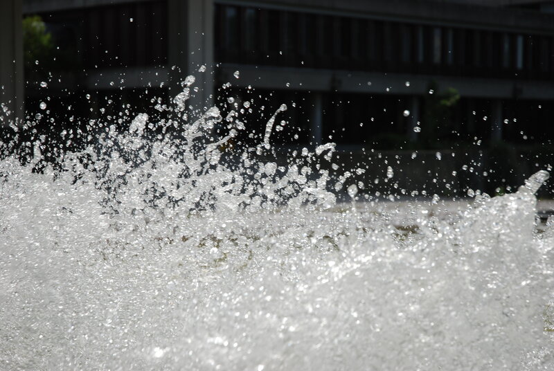 Splashing Water Fountain