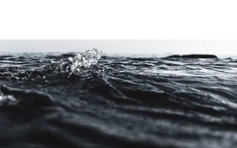 splashing water on the sea