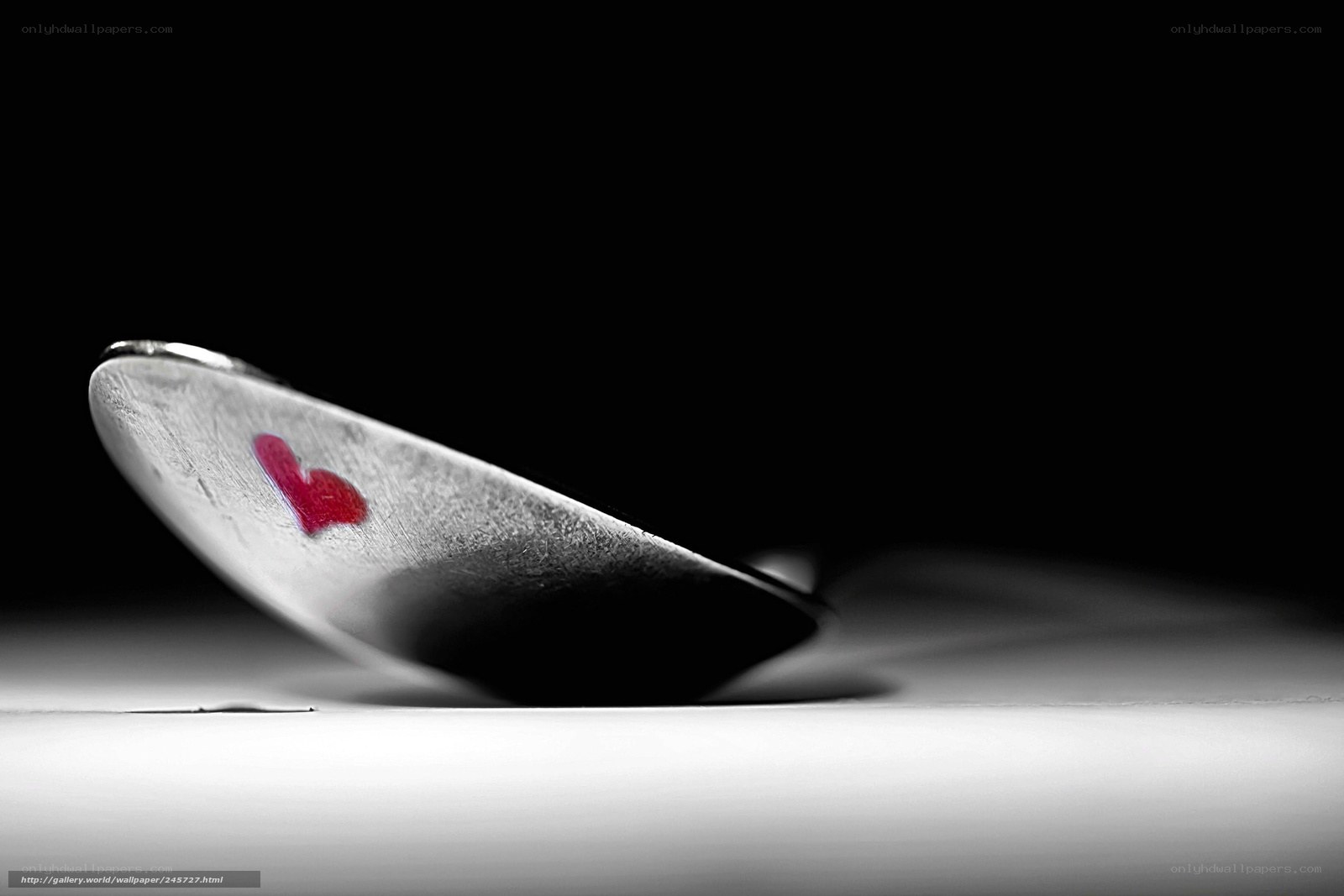 spoon with heart symbol