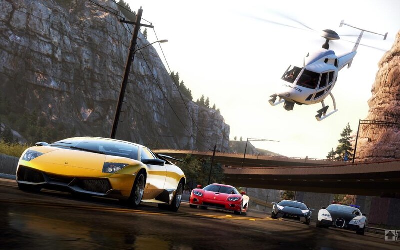 Sports Cars in Pursuit — Yellow