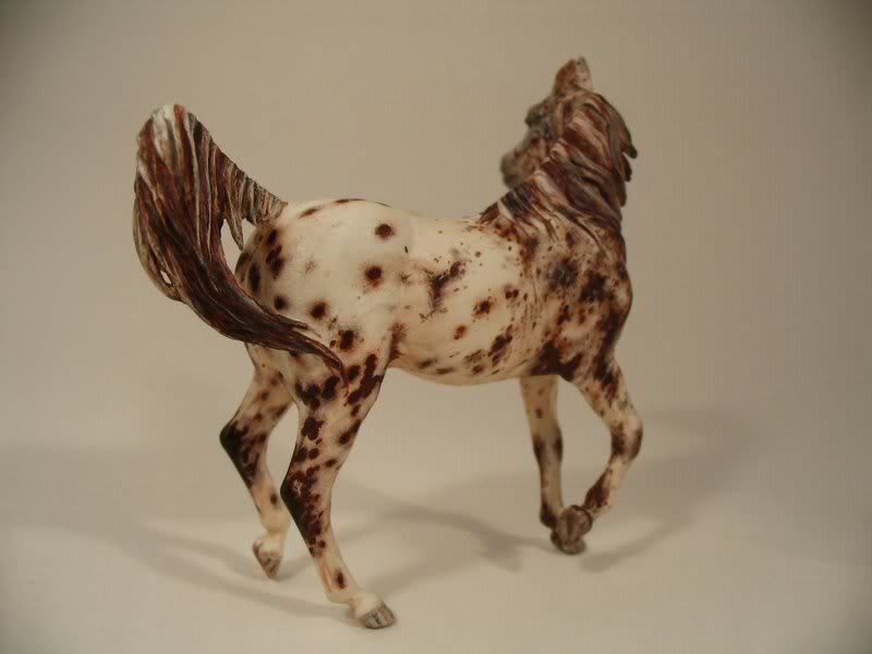 Spotted Horse Figurine — White, Neutral