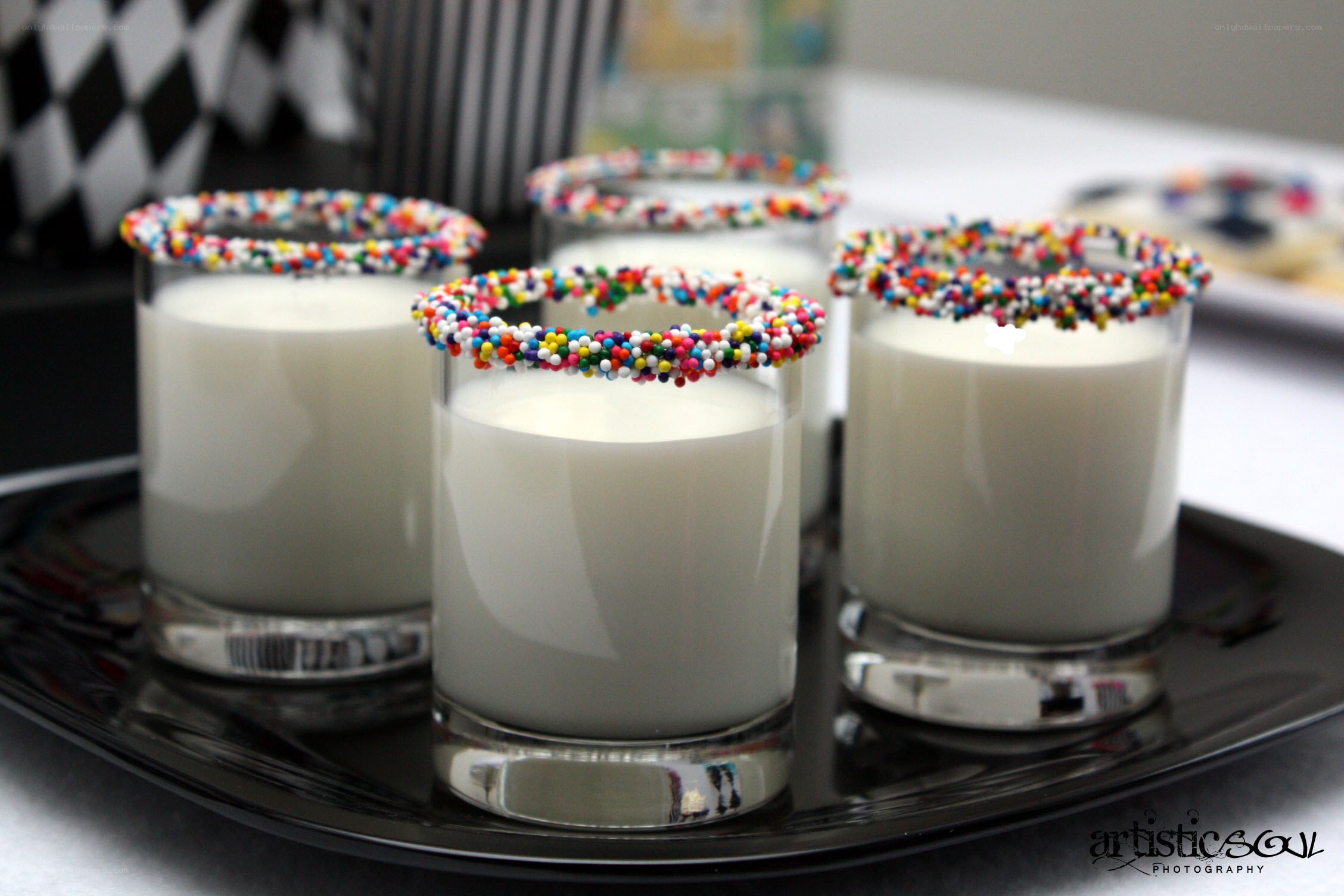 sprinkled milk drinks on tray