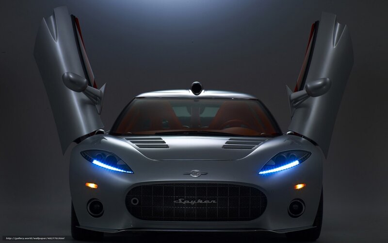 Spyker C8 in studio lighting