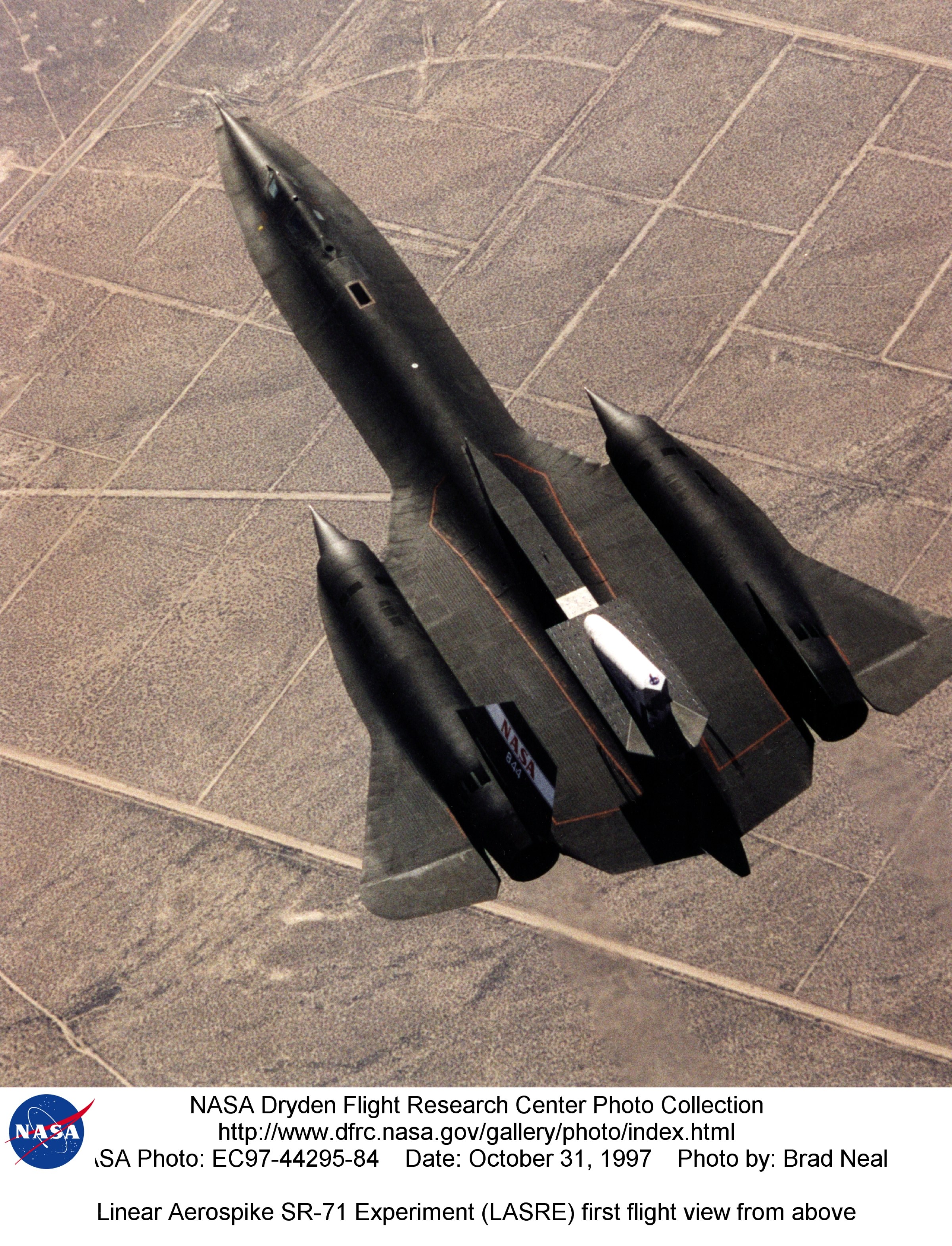 SR-71 Blackbird in flight